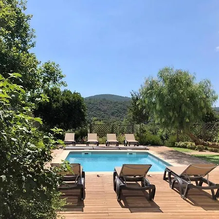Le Jas Du Pebrier 3*