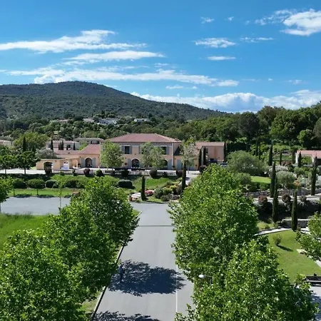 Le Jas Du Pebrier Ferienhaus
