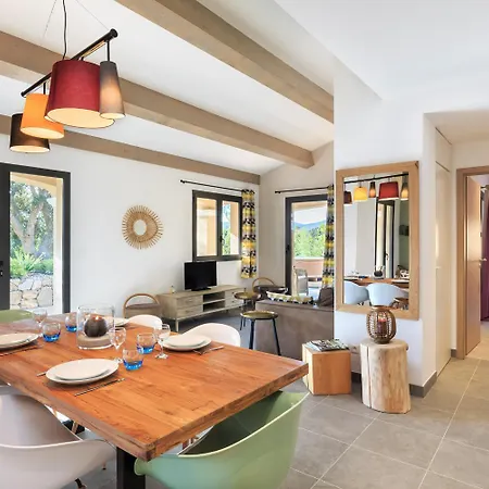 Le Jas Du Pebrier 3* Roquebrune-sur Argens