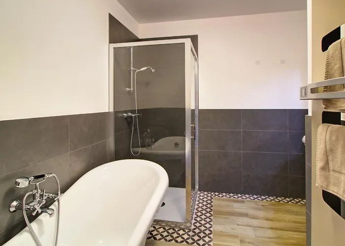 B&B Le Jas Du Pebrier 로크부른수르알젠스