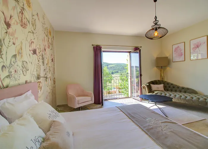 Le Jas Du Pebrier B&B 4*