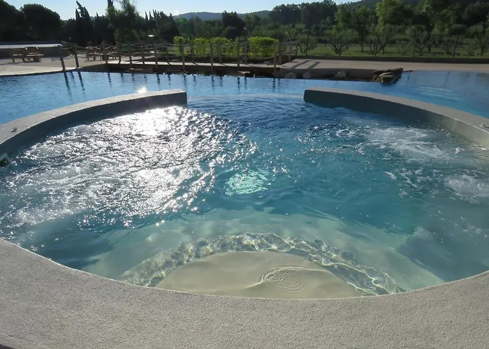 B&B Le Jas Du Pebrier 4*